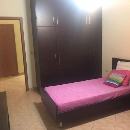 טיראנה Lovely 2 Bedroom Apartment מראה חיצוני תמונה