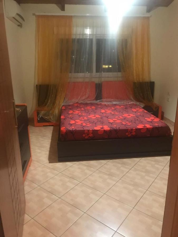 טיראנה Lovely 2 Bedroom Apartment מראה חיצוני תמונה